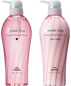 髪の毛が絡まるとお悩みの方へ その原因と対策とは シャンプー ブラッシングケアが大切だった 石川県 金沢市 野々市市 口コミで人気のヘアサロン 美容室 デューポイント