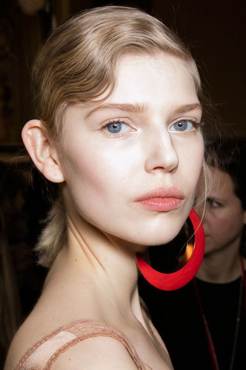 16 17年秋冬トレンドの前髪とは 前髪でイメチェンしませんか 石川県 金沢市 野々市市 口コミで人気のヘアサロン 美容室 デューポイント